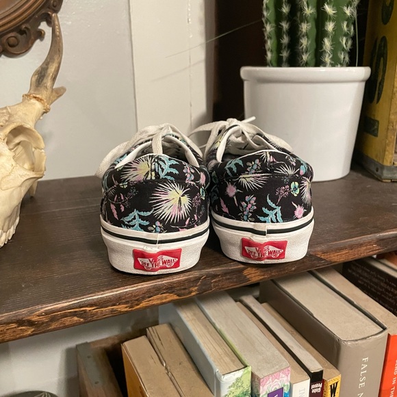 Vans Era Paradise low top floral sneakers. Good condition. Women’s Sz 6.5 - Picture 6 of 9